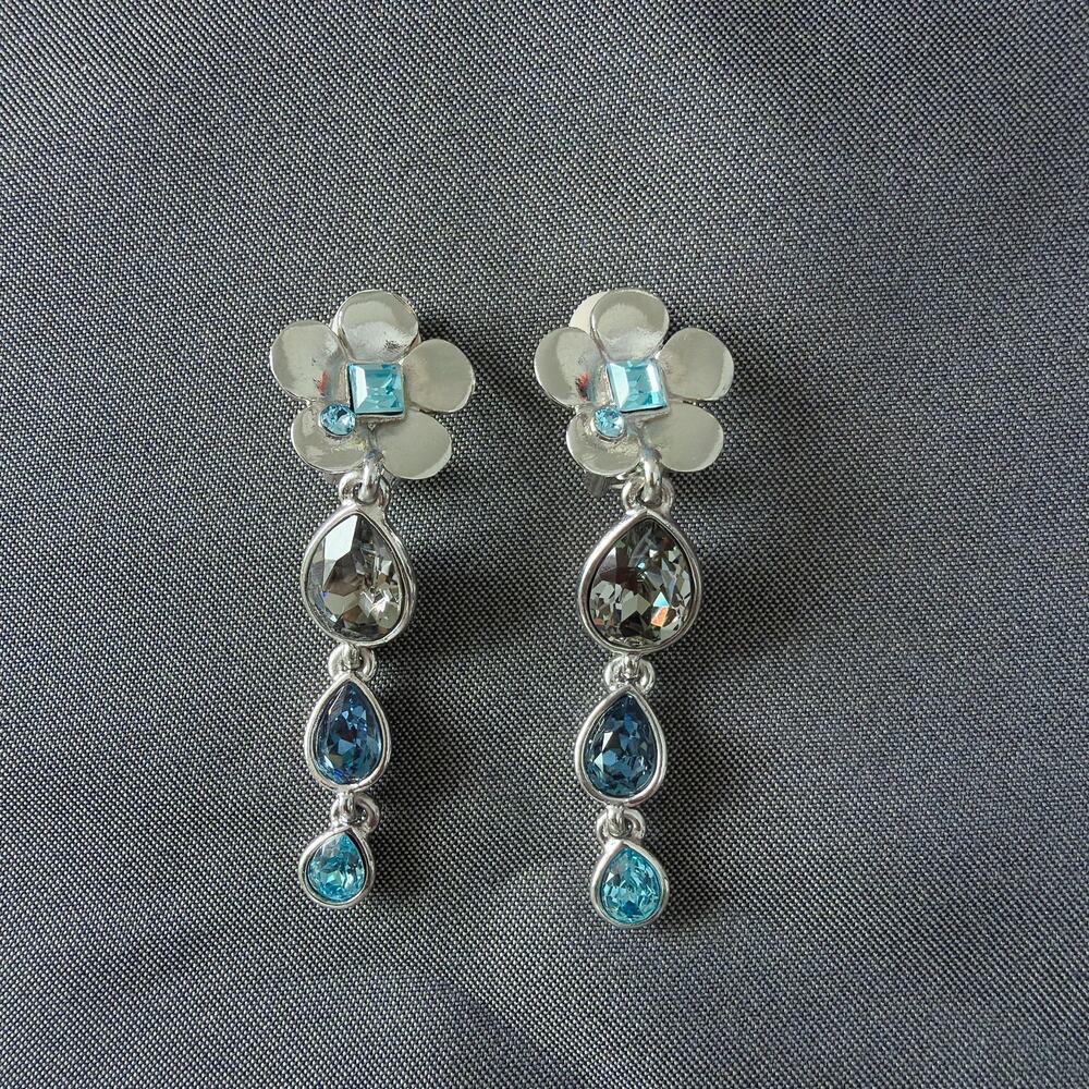OSCAR DE LA RENTA Gold Flower Teardrop Clip-On Earrings